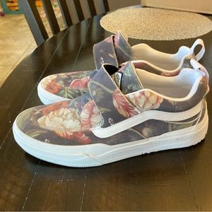 Vans Kyle PRO 2 floral sneakers size 7.5 women’s EUC
